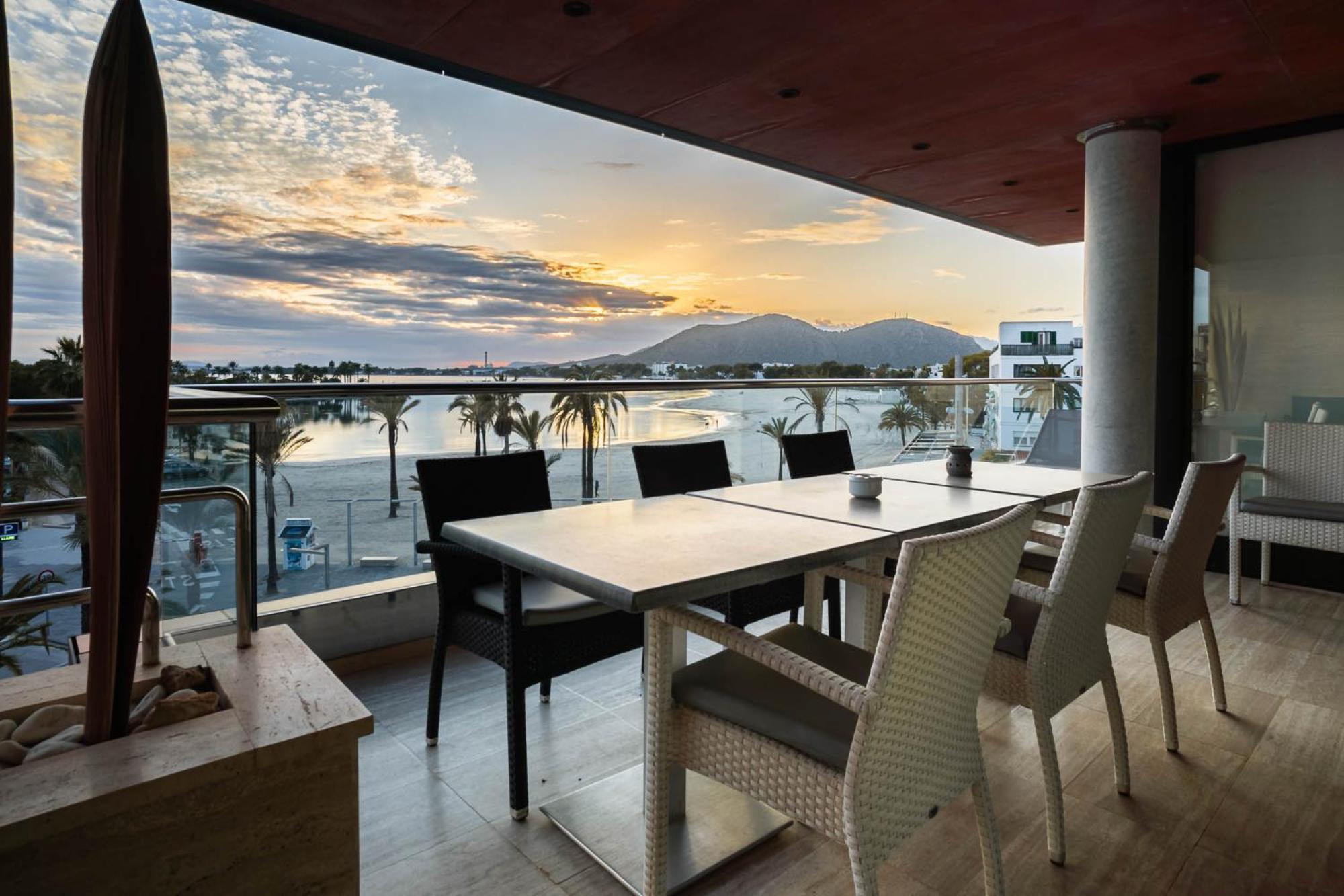 Luxury Sea View Apartment In Puerto De Alcudia 외부 사진